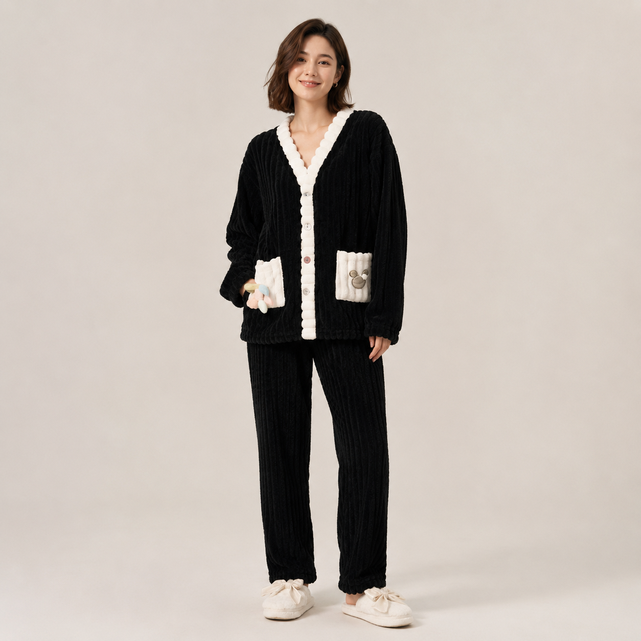 Pijama Feminino de Pelúcia com Cardigan