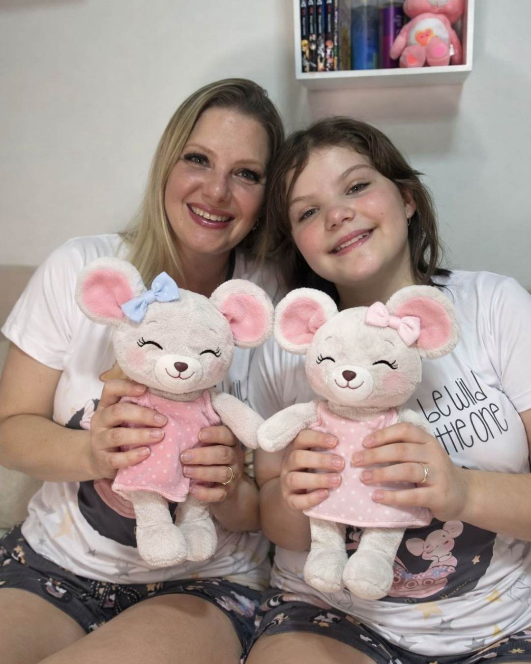 Pijama Tal Mãe Tal Filha Camiseta Personalizada Luna & Mimi com Shorts Ratinhas Mágicas
