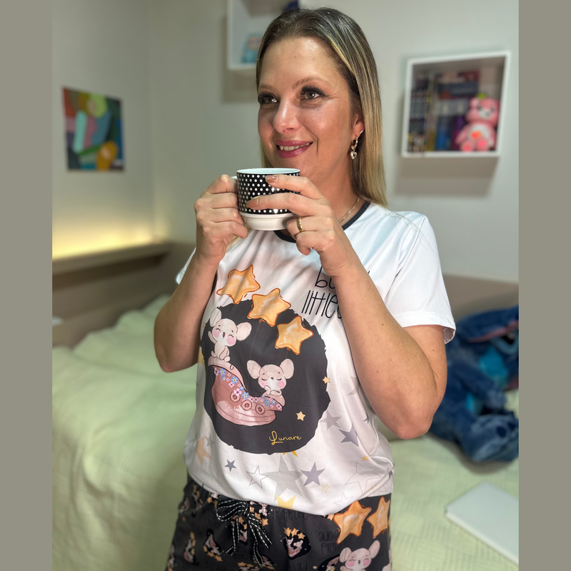 Pijama Tal Mãe Tal Filha Camiseta Personalizada Luna & Mimi com Shorts Ratinhas Mágicas